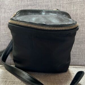 Johnny Farah Vintage Small Messenger Genuine Leather/Nylon Zip Wallet Interior